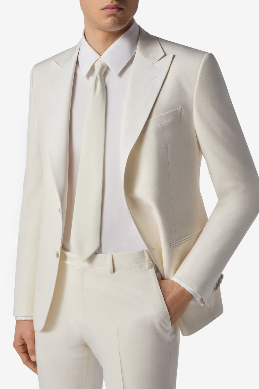 Regal White Silk Peak Lapel Suit - Image 5