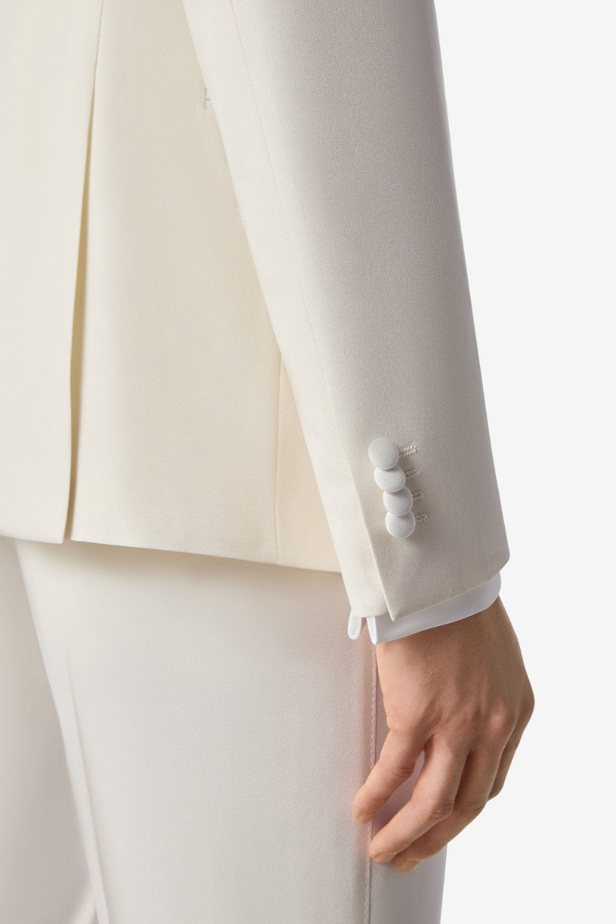 Regal White Silk Peak Lapel Suit - Image 6